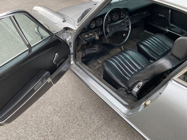 1969 Porsche 911S Coupe Silver — photo 13