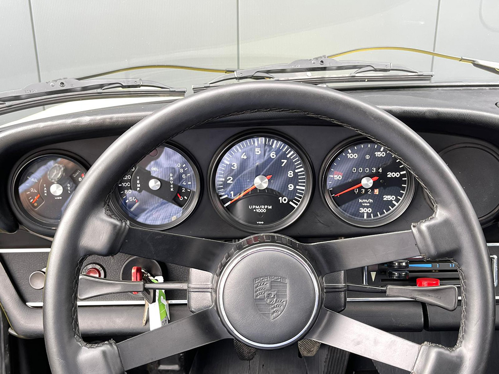 3.0 RS interior detail