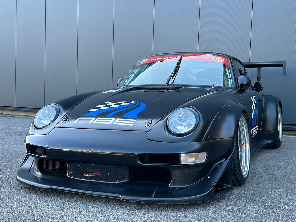 Mamerow 993 GT2 detail of rear wing and louvres