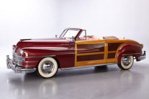 1946 Chrysler Town & Country Roadster Woody